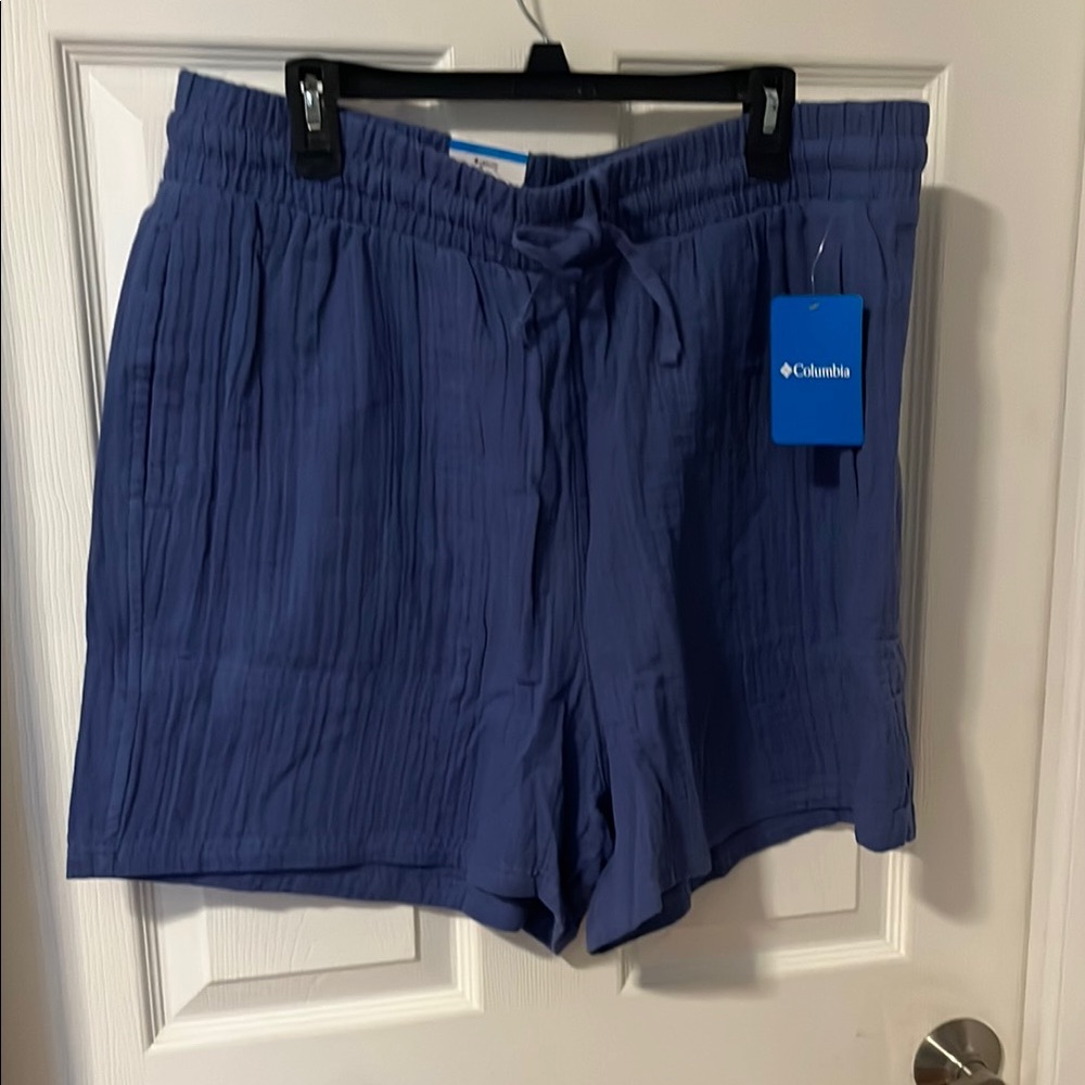 NWT Columbia Blue Cargo Shorts Relaxed Fit. Size 1X.